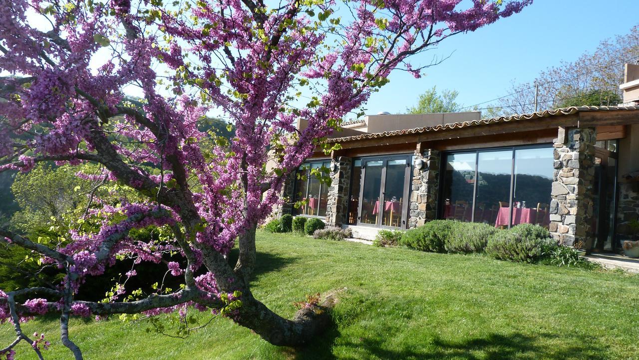 Logis Hotel-Restaurant La Mere Biquette Saint-Pons  Экстерьер фото